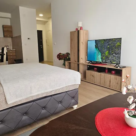 Miss Lux Mladenovac (Belgrade)