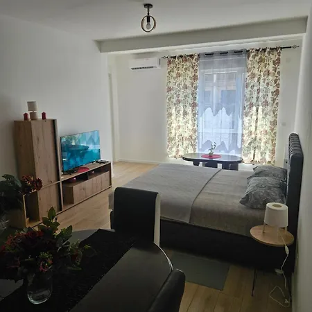 Miss Lux Апартаменты *