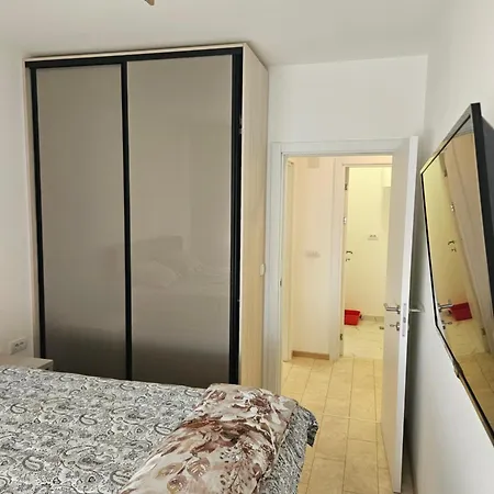 Miss Lux Младеновац